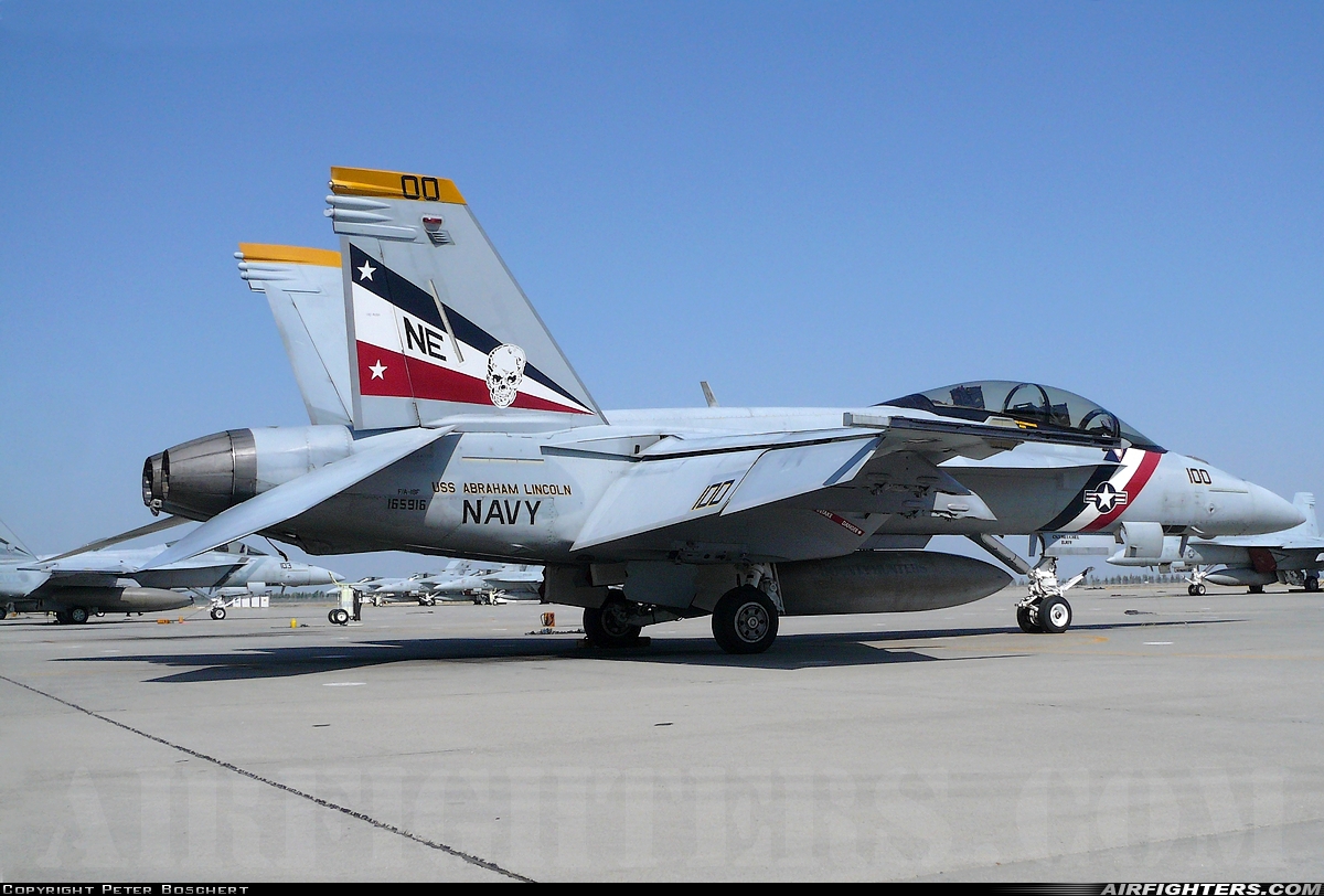 USA - Navy Boeing F/A-18F Super Hornet 165916 at Lemoore - NAS / Reeves Field (NLC), USA