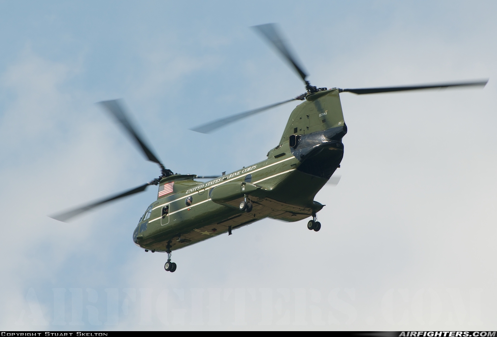 USA - Marines Boeing Vertol CH-46E Sea Knight (107-II) 157683 at Mildenhall (MHZ / GXH / EGUN), UK