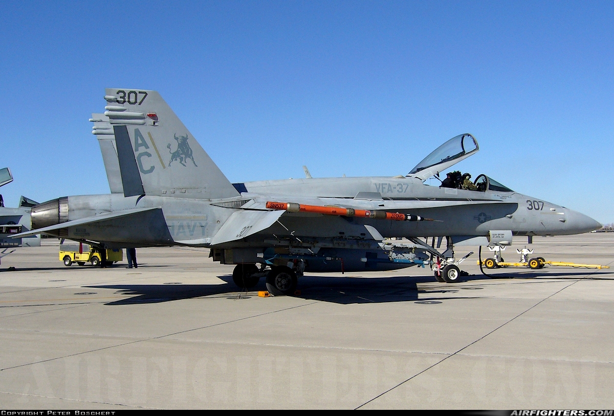 USA - Navy McDonnell Douglas F/A-18C Hornet 165203 at Fallon - Fallon NAS (NFL / KNFL), USA