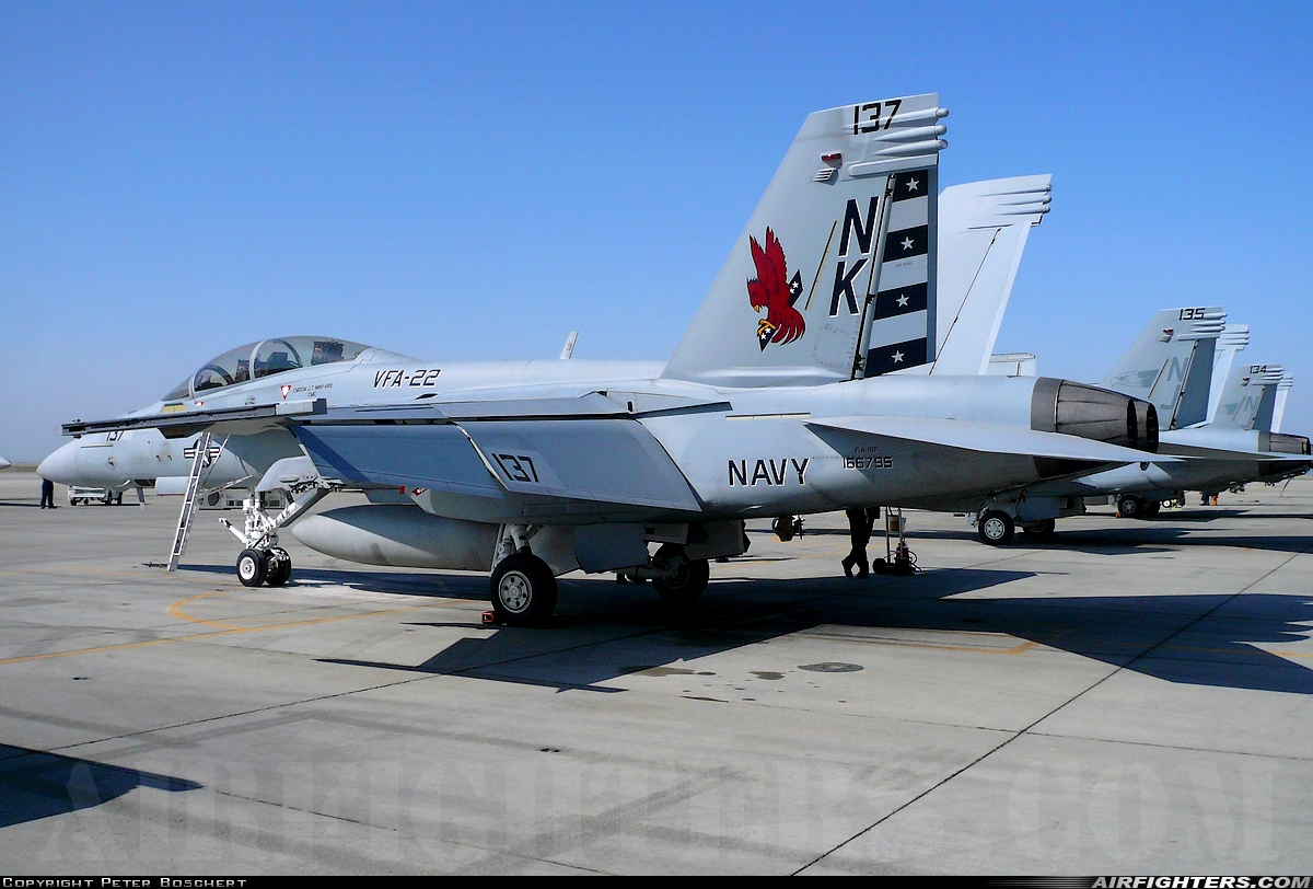 USA - Navy Boeing F/A-18F Super Hornet 166795 at Lemoore - NAS / Reeves Field (NLC), USA