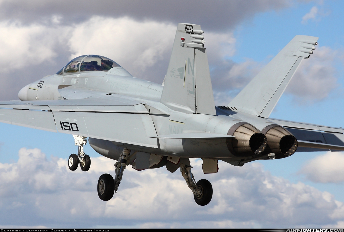 USA - Navy Boeing F/A-18F Super Hornet 166889 at Lemoore - NAS / Reeves Field (NLC), USA