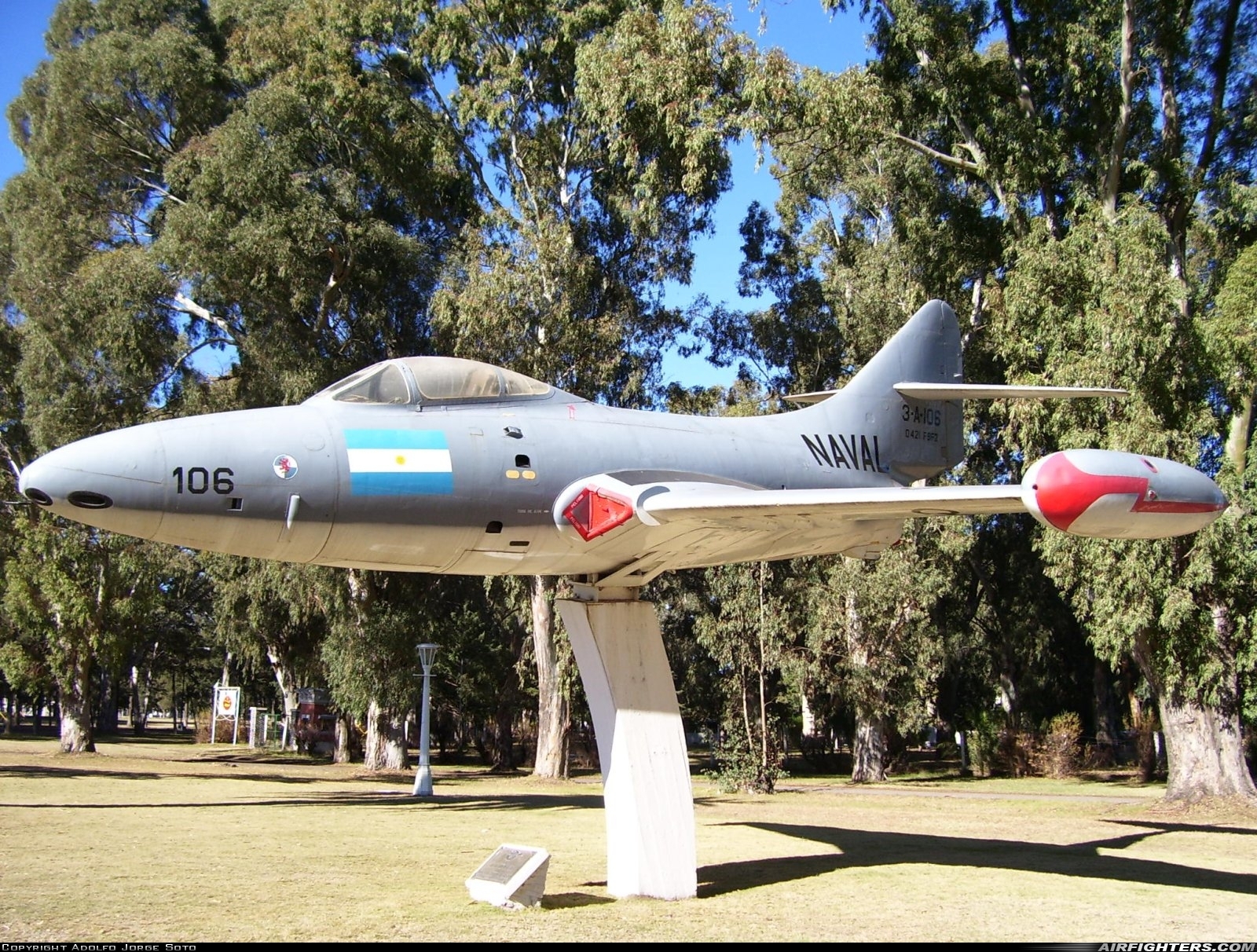 Argentina - Navy Grumman F9F-2 Panther 0421 at Off-Airport - Base Naval Puerto Belgrano, Argentina