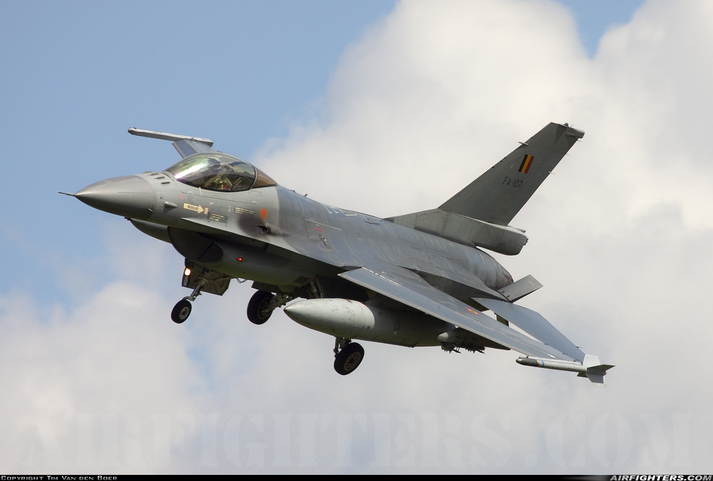 Belgium - Air Force General Dynamics F-16AM Fighting Falcon FA-107 at Kleine Brogel (EBBL), Belgium