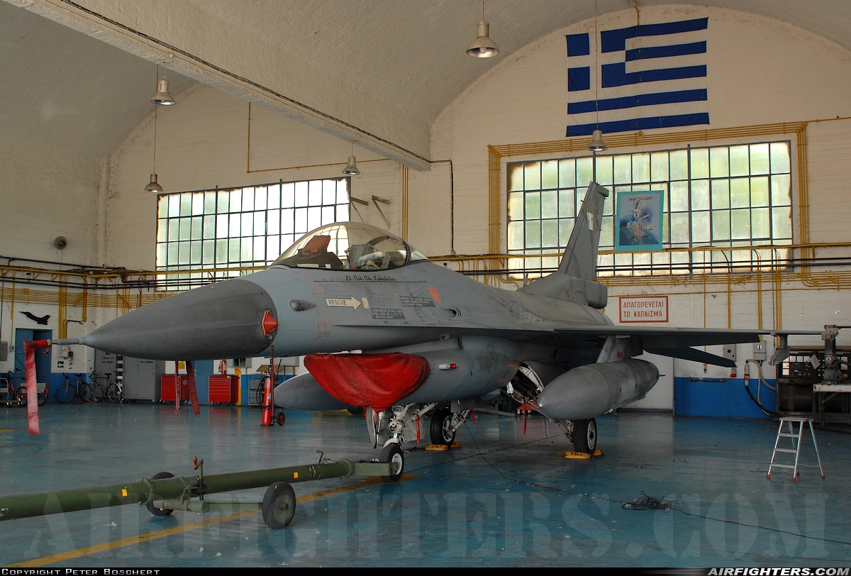 Greece - Air Force General Dynamics F-16C Fighting Falcon 122 at Larissa (LRA / LGLR), Greece
