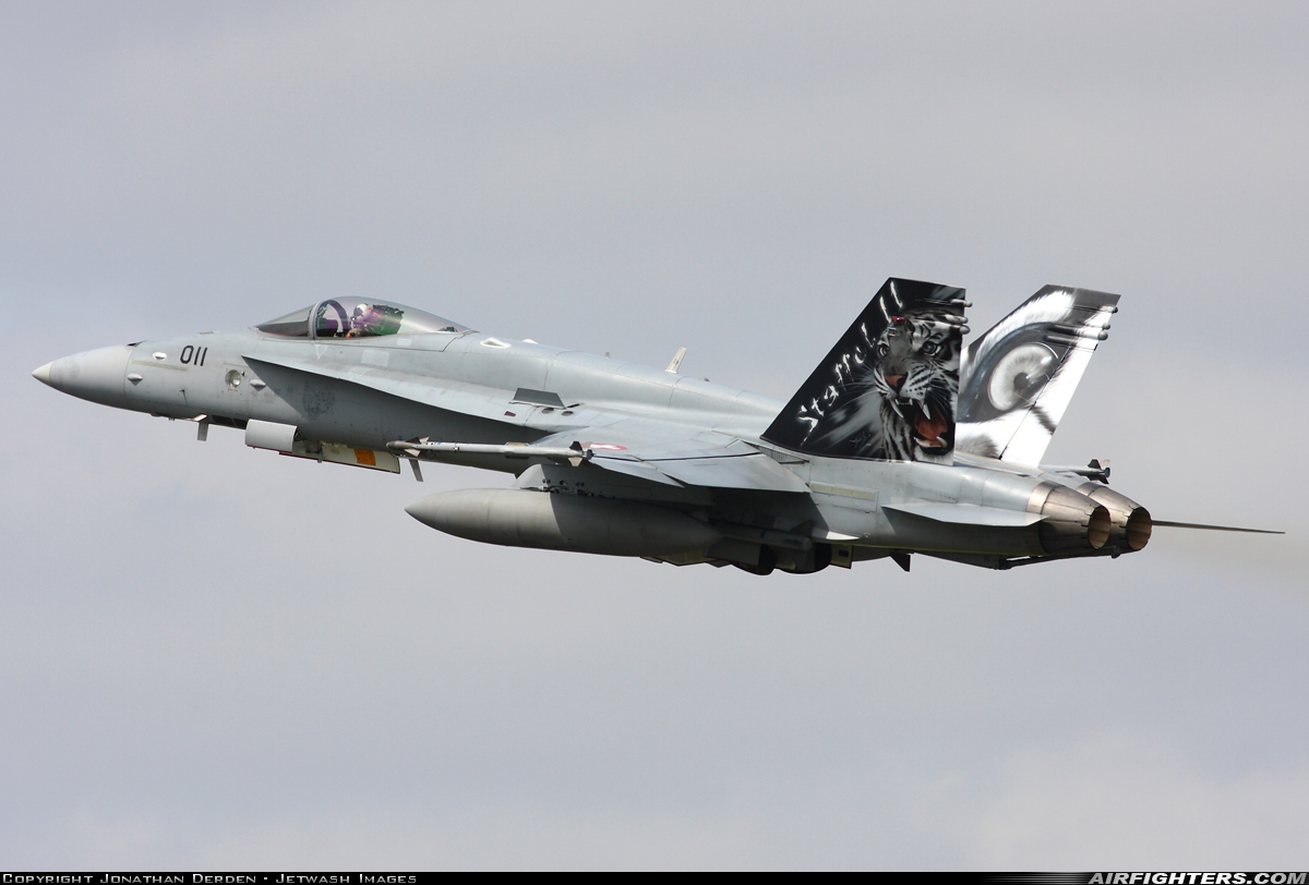 Switzerland - Air Force McDonnell Douglas F/A-18C Hornet J-5011 at Cambrai - Epinoy (LFQI), France