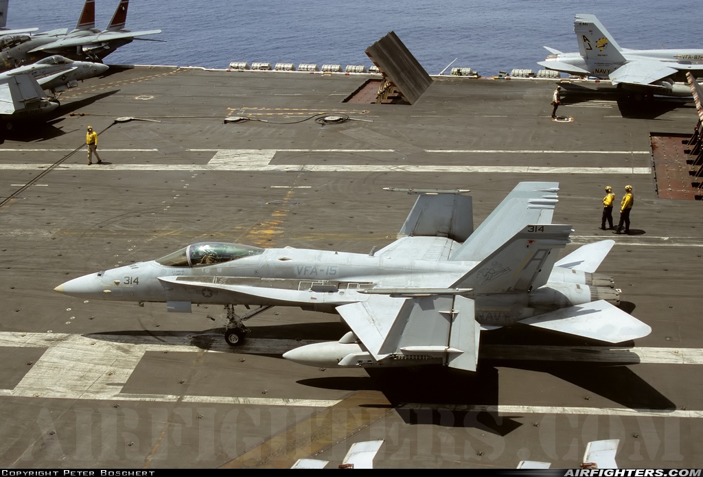 USA - Navy McDonnell Douglas F/A-18C Hornet 164657 at Off-Airport - Atlantic Ocean, International Airspace