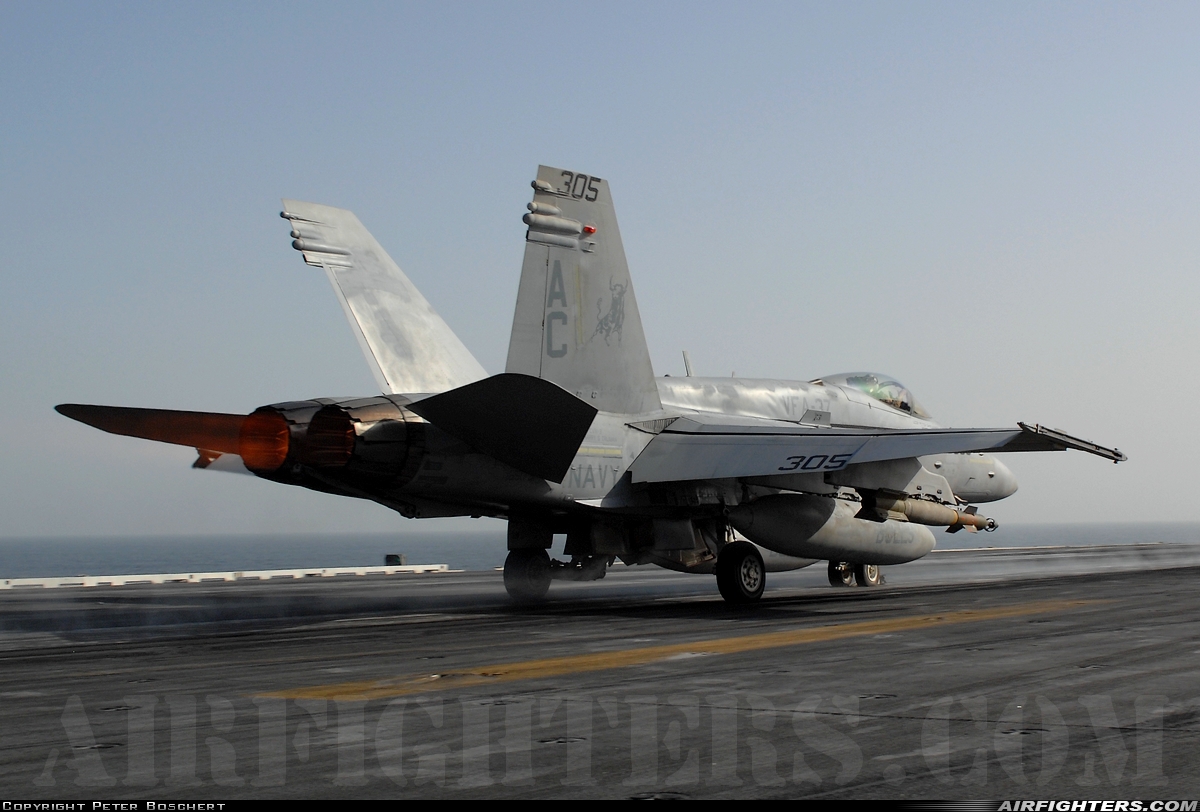USA - Navy McDonnell Douglas F/A-18C Hornet 165179 at Off-Airport - Arabian Sea, International Airspace