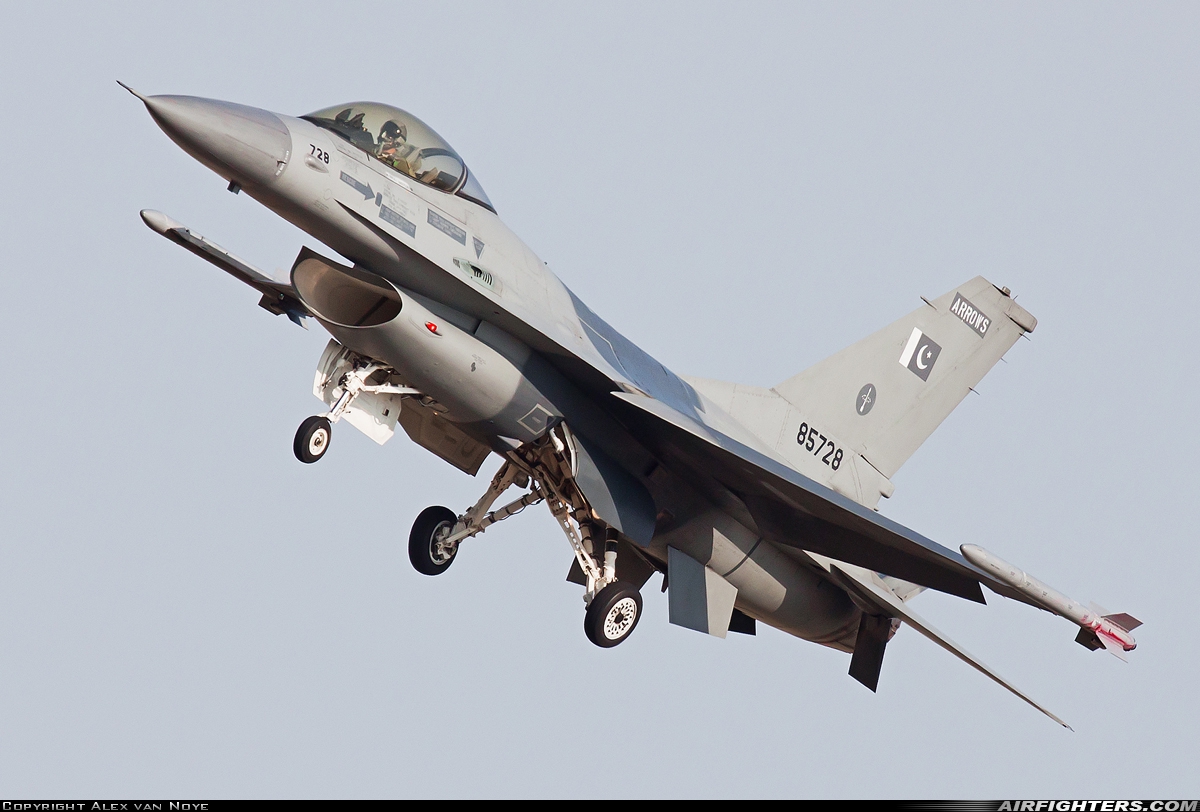 Pakistan - Air Force General Dynamics F-16A Fighting Falcon 85728 at Izmir - Cigli (IGL / LTBL), Türkiye