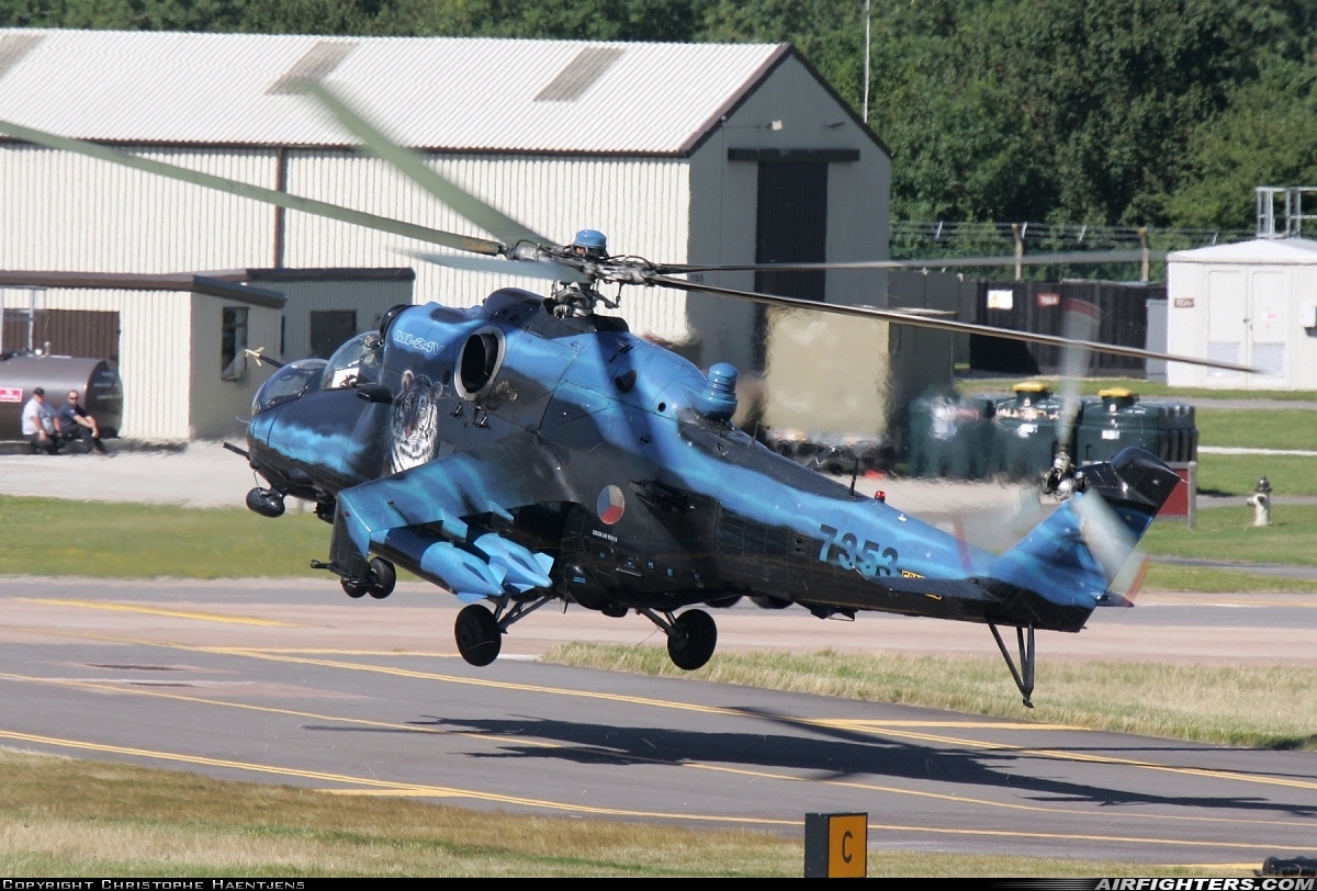 Czech Republic - Air Force Mil Mi-35 (Mi-24V) 7353 at Fairford (FFD / EGVA), UK