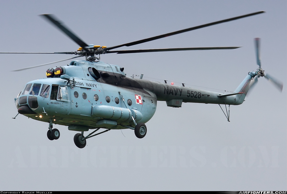 Poland - Navy Mil Mi-8MTV-1 5528 at Koksijde (EBFN), Belgium