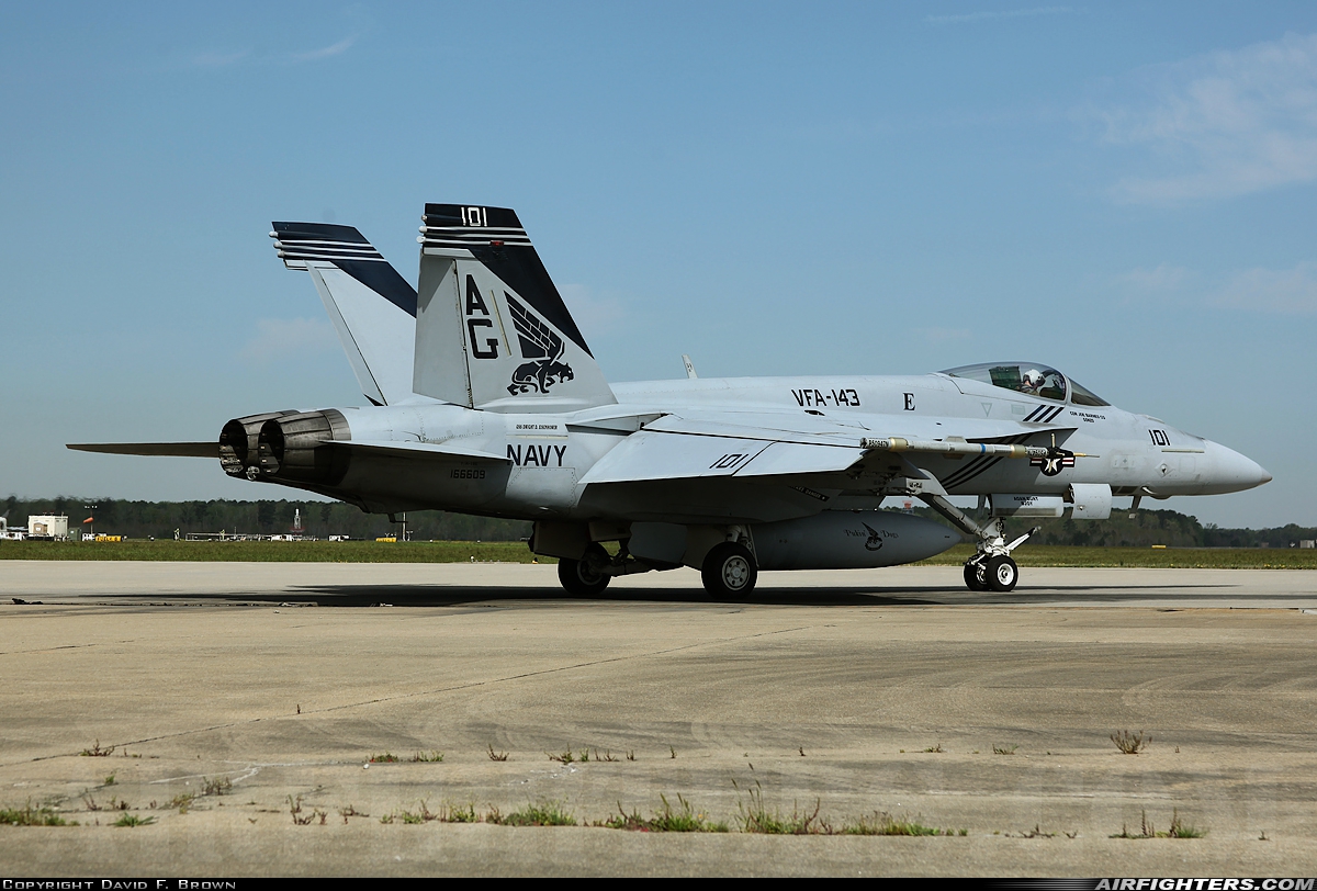 USA - Navy Boeing F/A-18E Super Hornet 166609 at Virginia Beach Airport (42VA), USA