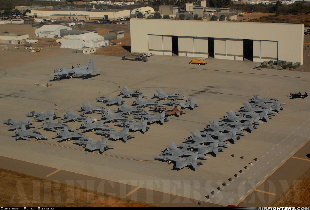 USA - Marines McDonnell Douglas F/A-18 Hornet  at San Diego - Miramar MCAS (NAS) / Mitscher Field (NKX / KNKX), USA