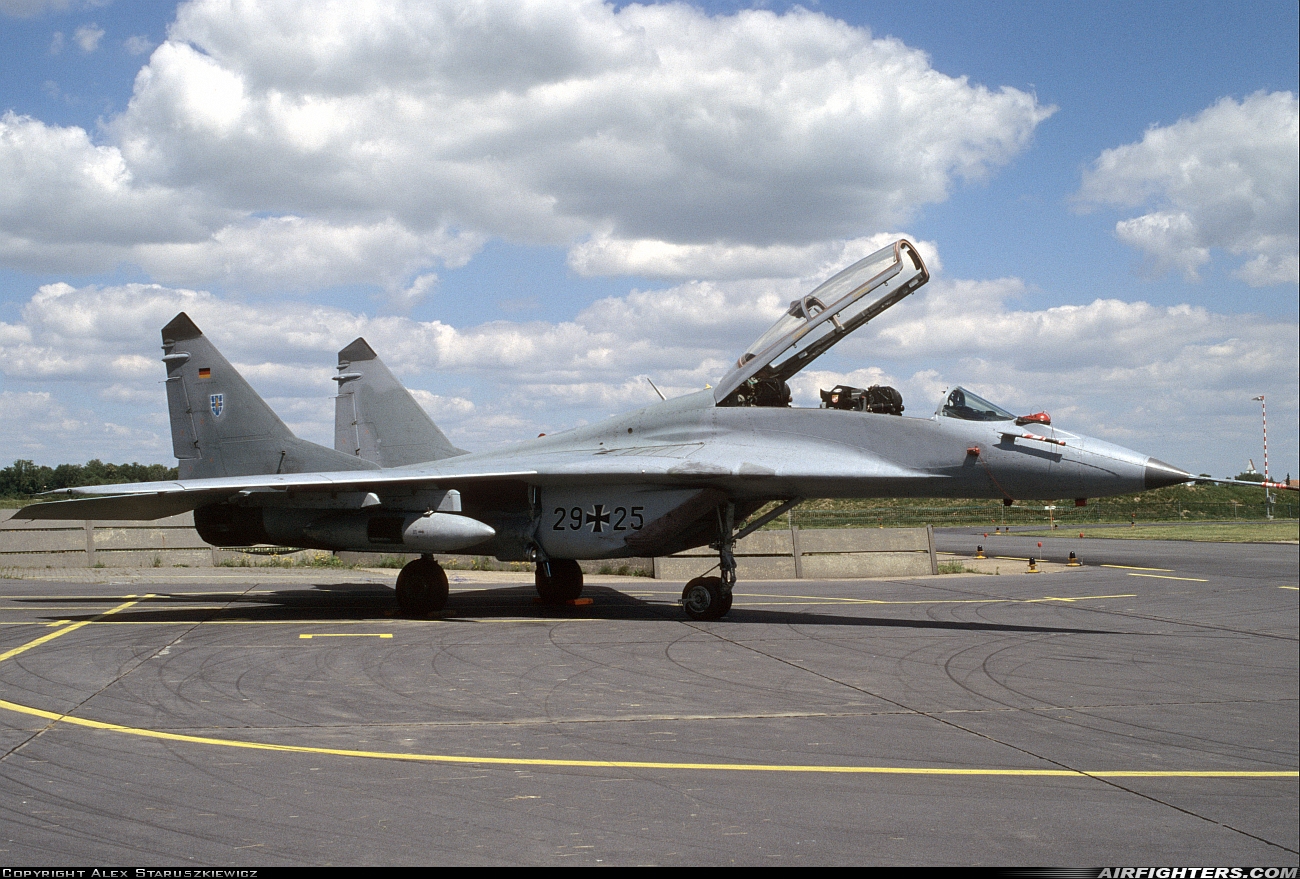 Germany - Air Force Mikoyan-Gurevich MiG-29GT (9.51) 29+25 at Neuburg - Zell (ETSN), Germany